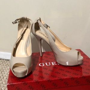 Nude pumps size 5.5